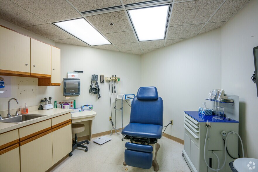 More Photos Of 190 Groton Rd, Ayer Medical For Lease