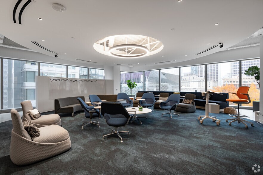 More Photos Of 920 5th Ave, Seattle Office For Lease