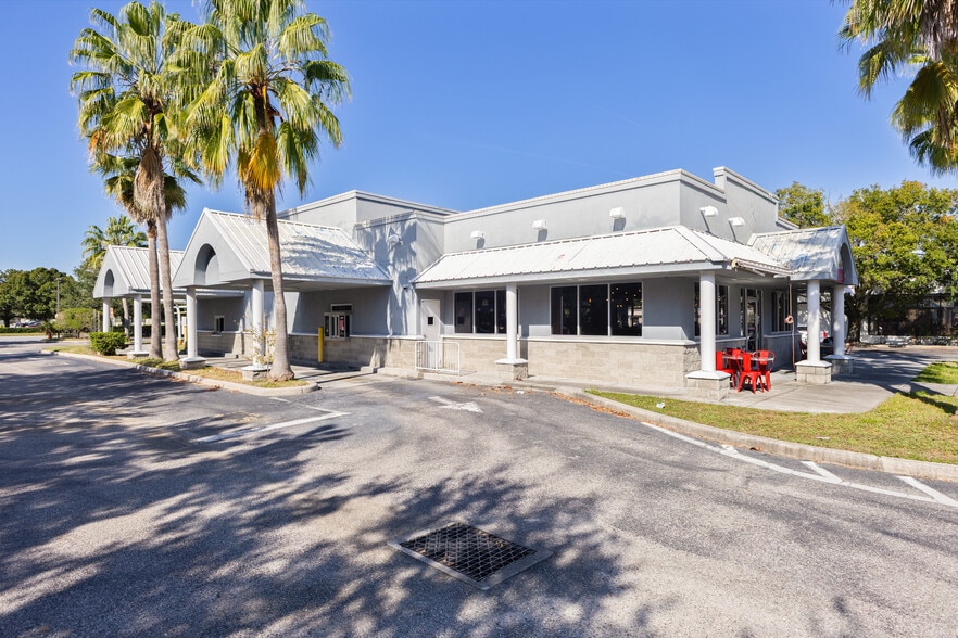 More Photos Of 8841 Commodity Cir, Orlando Fast Food For Lease