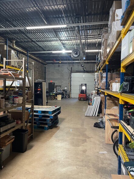 More Photos Of 620 Enterprise Dr, Oak Brook Light Distribution For Lease
