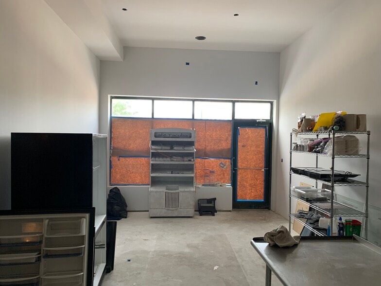 More Photos Of 4521 W Lawrence Ave, Chicago Apartments For Lease