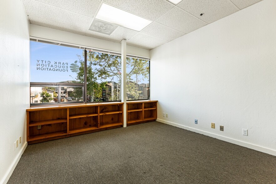 More Photos Of 1821 Sidewinder Dr, Park City Storefront Retail Office For Sale