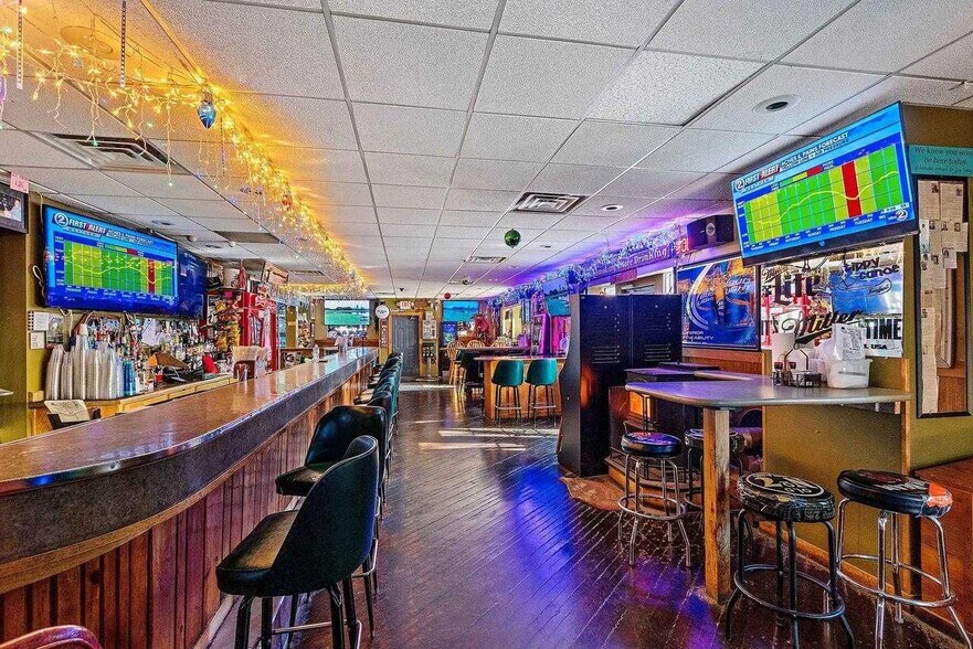 More Photos Of E3261 County Rd S, Casco Sports And Entertainment For Sale