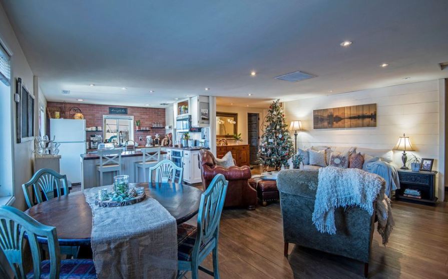 More Photos Of 592 N Sisters Park Ct, Sisters Flex For Sale