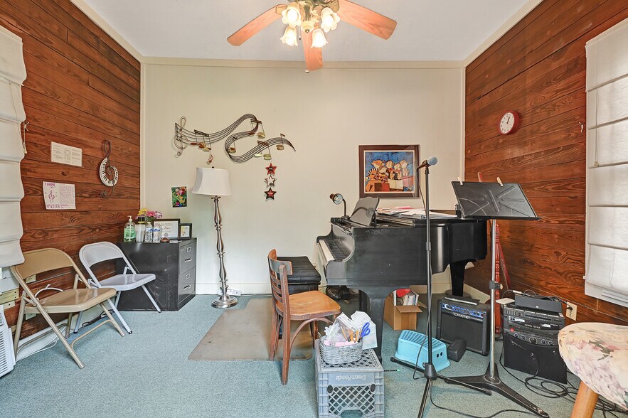 More Photos Of 17934 Kuykendahl Rd, Spring Storefront For Sale
