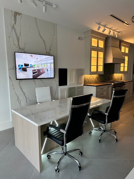 More Photos Of 8475 Lake Worth Rd, Lake Worth Medical For Sale