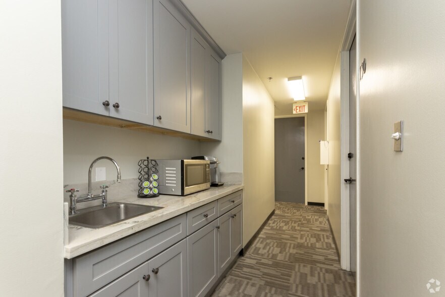 More Photos Of 26361 Crown Valley Pky, Mission Viejo Office For Lease