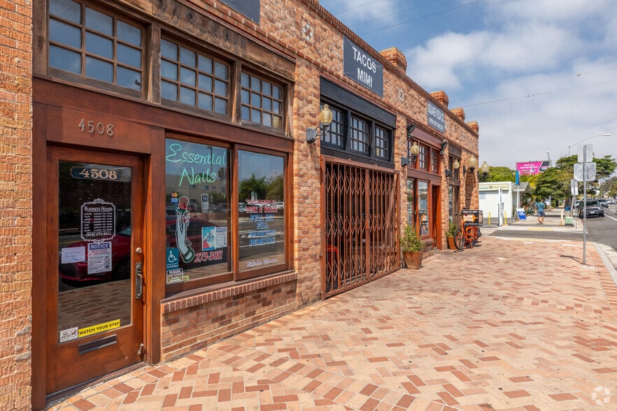 More Photos Of 970-980 Garnet Ave, San Diego Storefront Retail Office For Lease