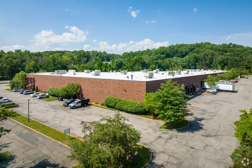 More Photos Of 45 Horsehill Rd, Cedar Knolls Warehouse For Lease