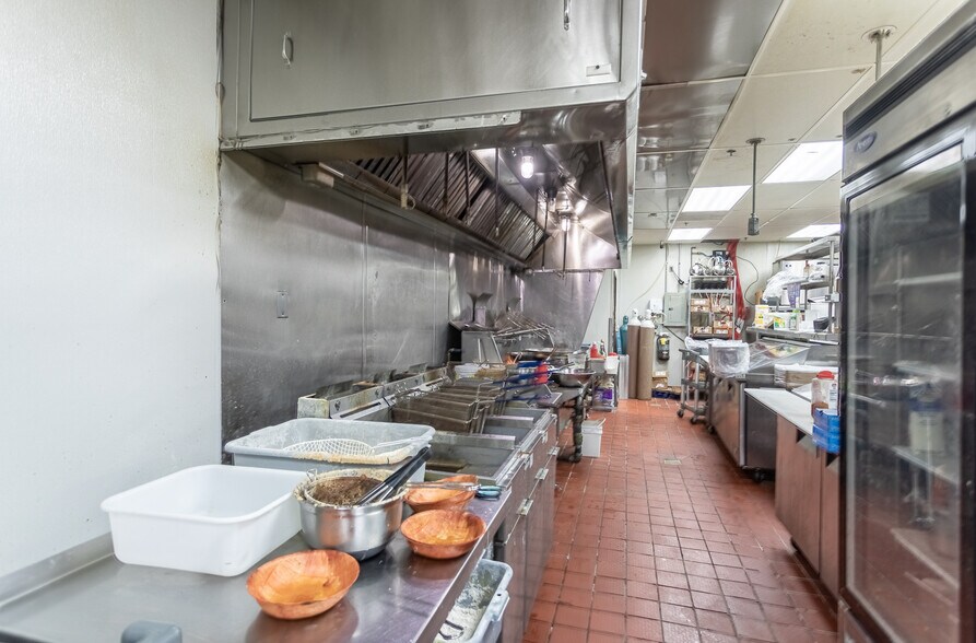 More Photos Of 10419 Hull Street Rd, Midlothian Freestanding For Sale