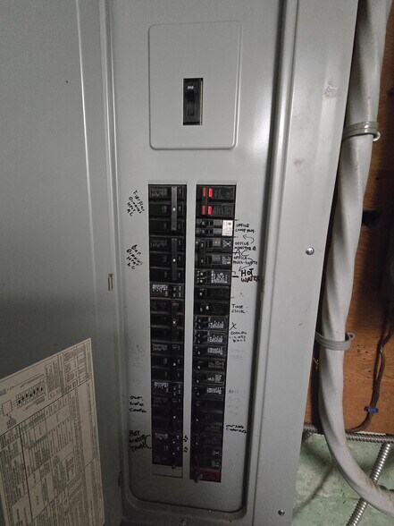 More Photos Of 48 School St, Lincoln Restaurant For Sale