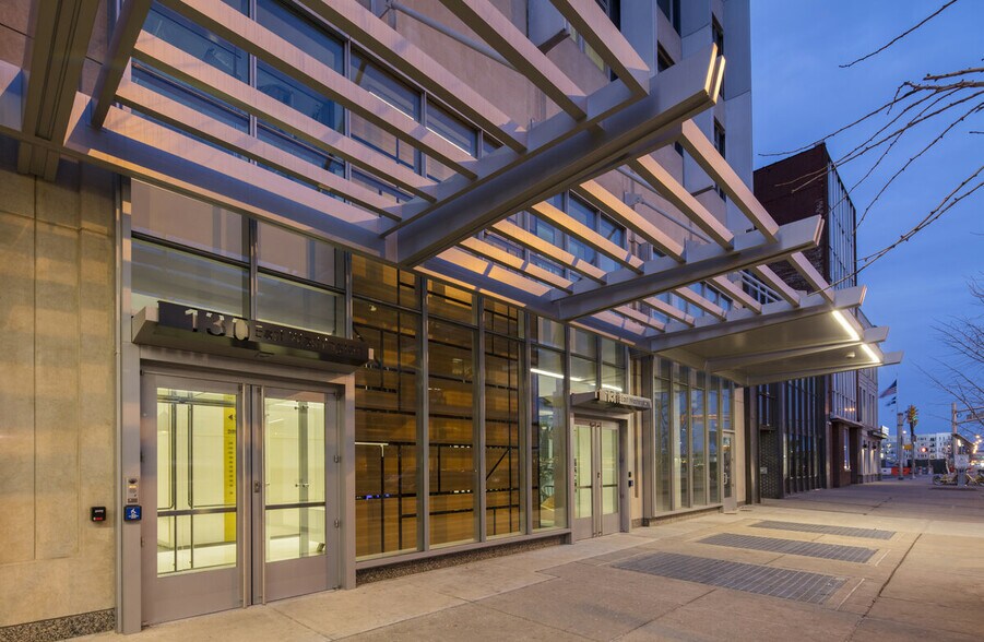 More Photos Of 130 E Washington St, Indianapolis Office For Lease