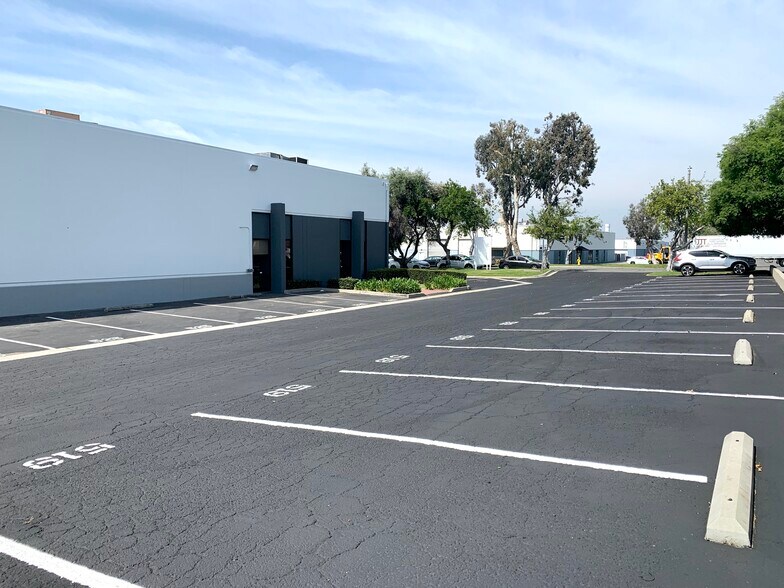 More Photos Of 519-525 W Terrace Dr, San Dimas Warehouse For Lease