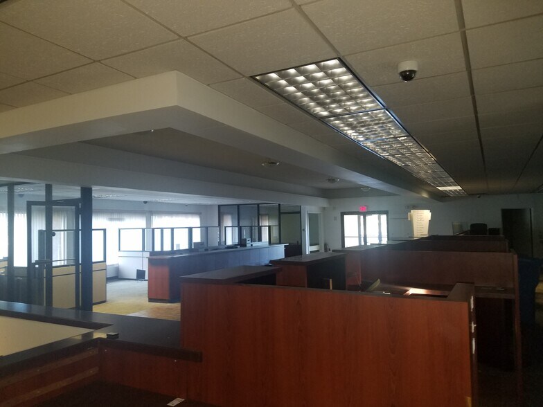 More Photos Of Waring Rd @ Waring Rd. off of Norton & Goodman, Rochester Unknown For Lease