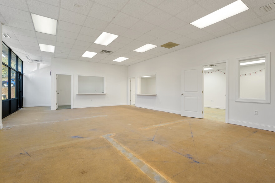 More Photos Of 11 Overlook Dr, Hamden Warehouse For Sale