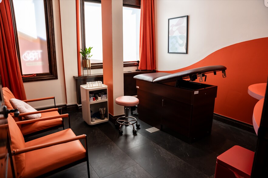 More Photos Of 2101-2107 Larimer St, Denver Loft Creative Space For Sale