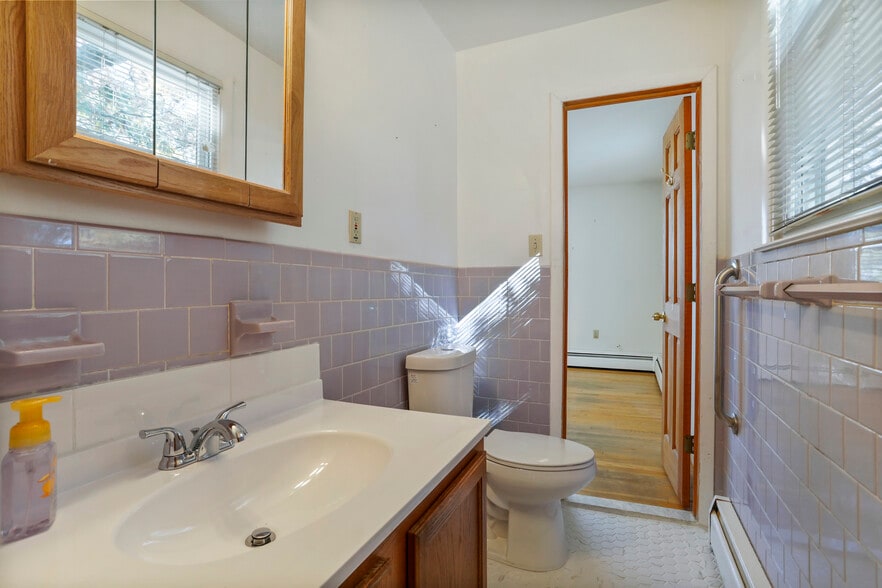 More Photos Of 2893 Jessup Rd, Jessup Office For Sale