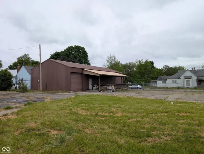 More Photos Of 1113 S Madison Ave, Anderson Warehouse For Sale