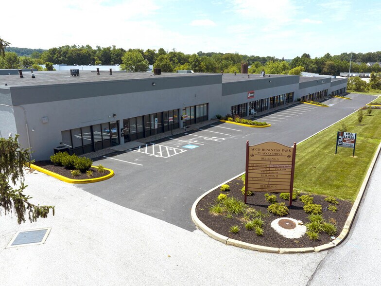 More Photos Of 75 Acco Dr, York Distribution For Lease