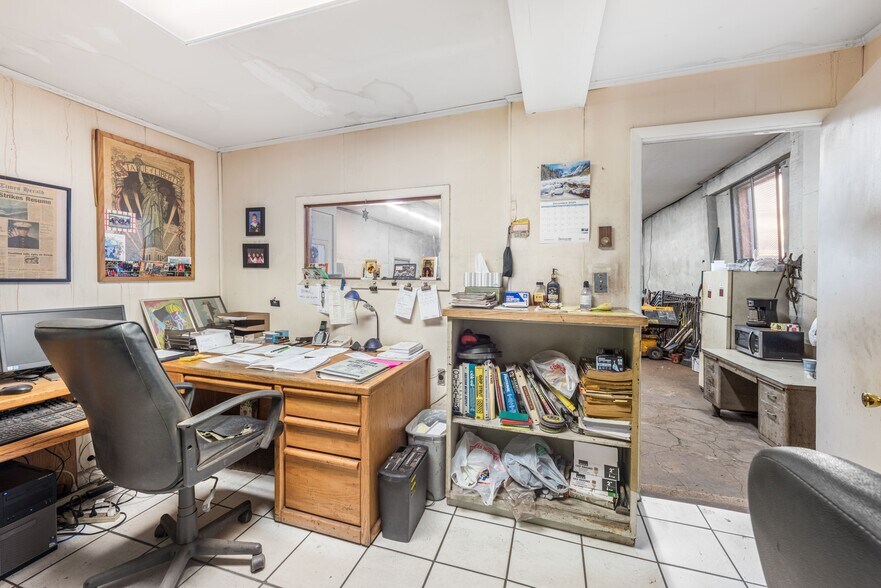 More Photos Of 205 E Lafayette St, Norristown Warehouse For Sale