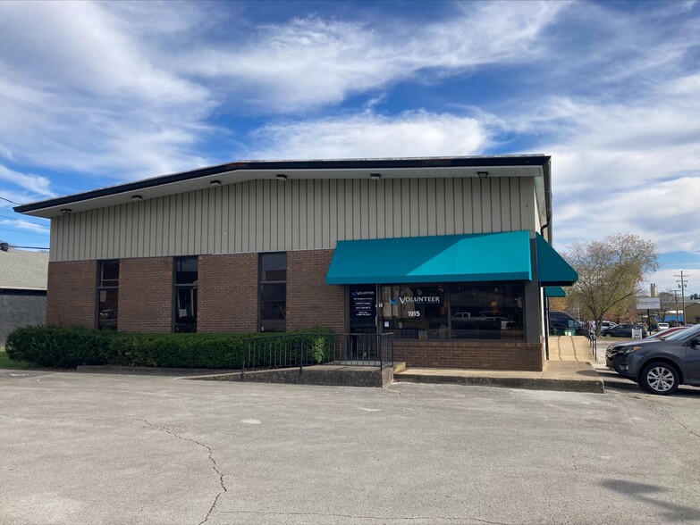 Primary Photo Of 1915 Columbia Ave, Franklin Office For Sale