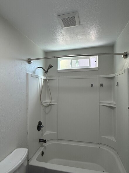 More Photos Of 83 Castro St, Salinas Apartments For Sale