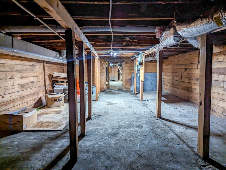 More Photos Of 1112 Adams Ave, La Grande Storefront Retail Office For Sale