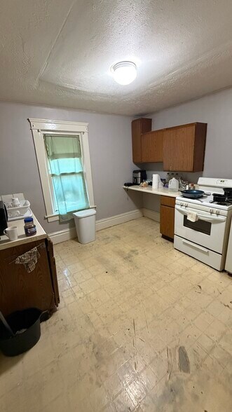 More Photos Of 51 Cotter Ave, Akron Apartments For Sale