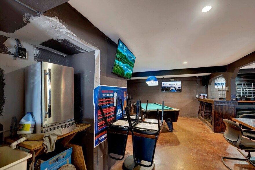 More Photos Of 4219 Culebra Rd, San Antonio Flex For Sale