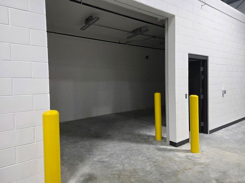 More Photos Of 445 N Sheridan, South Bend Manufacturing For Sale