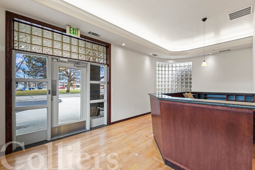 More Photos Of 2313 W Overland Rd, Boise Office For Sale