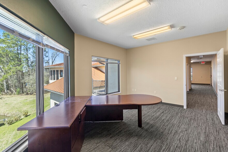 More Photos Of 18001 W Highway 105, Montgomery Medical For Lease