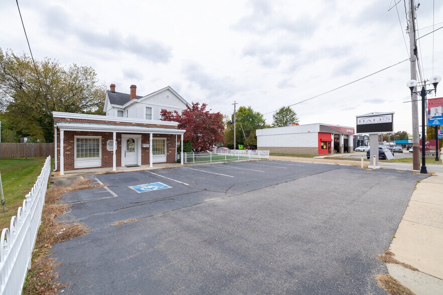 More Photos Of 664 Boulevard, Colonial Heights Office For Sale
