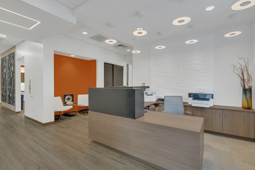 More Photos Of 266 Seaboard Ln, Franklin Medical For Sale
