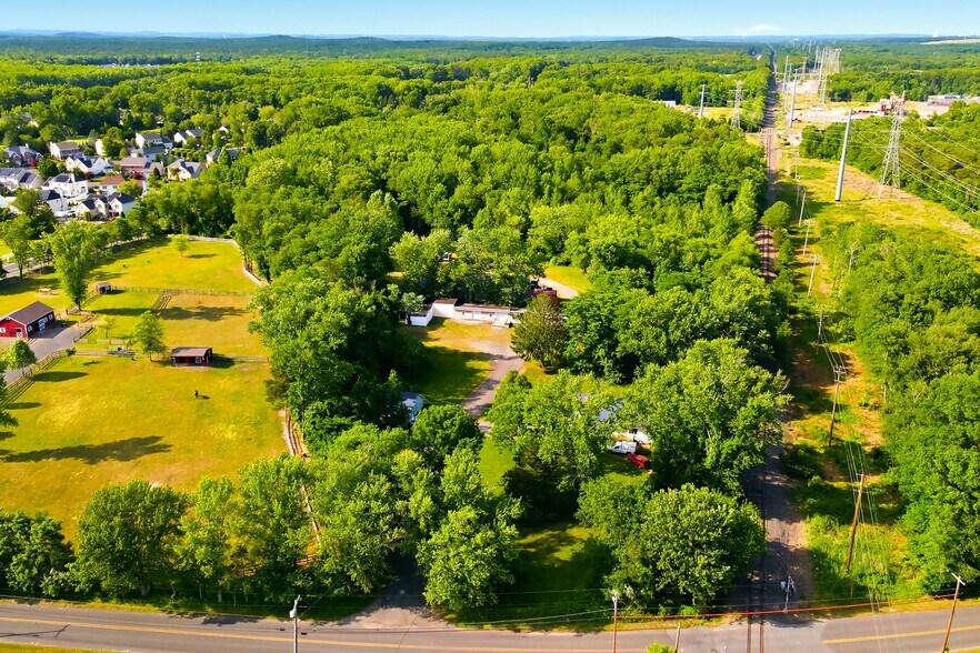 More Photos Of 26 Megill Rd, Farmingdale Industrial For Sale