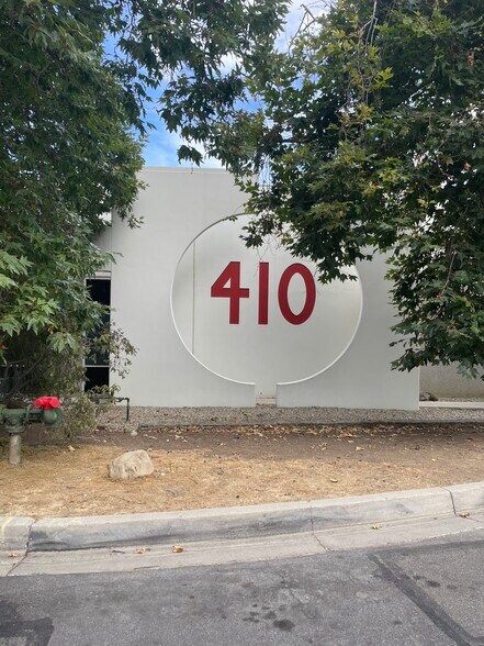 More Photos Of 410 Bryant Cir, Ojai Warehouse For Sale