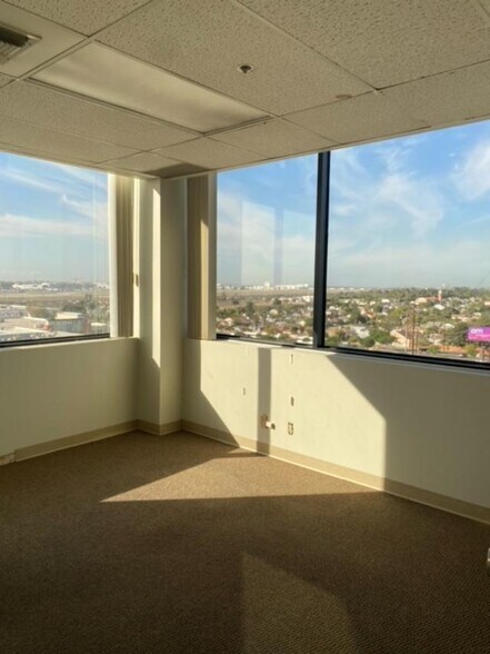 More Photos Of 8540 S Sepulveda Blvd, Los Angeles Medical For Lease