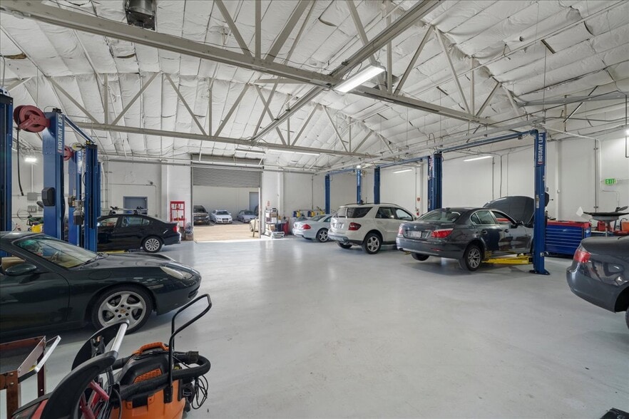 Primary Photo Of 1380 Industrial Rd, San Carlos Service For Sale