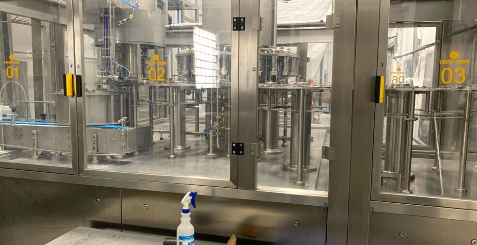 More Photos Of 431 Ch Du Lac-Clair, Senneterre Manufacturing For Sale