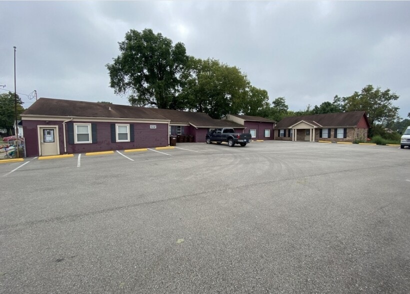 Primary Photo Of 112 Renshaw Ave, Highland Heights Daycare Center For Lease