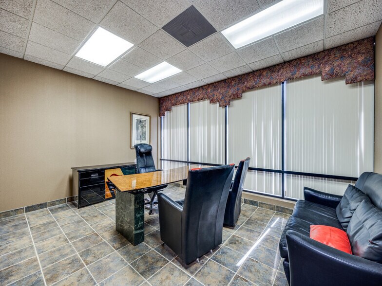 More Photos Of 1595 N Central Expy, Richardson Office Residential For Sale