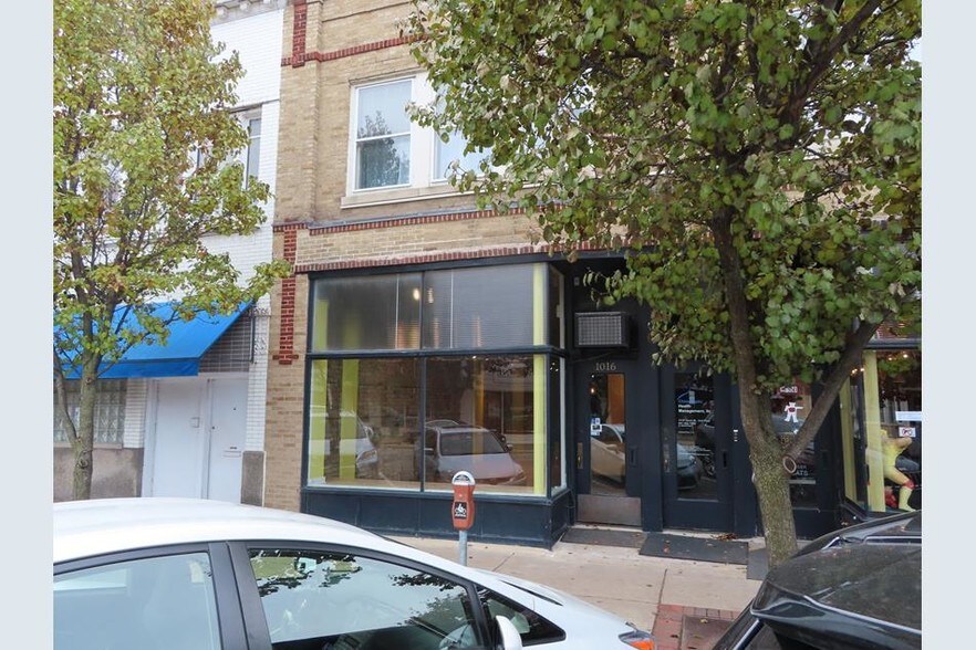 Primary Photo Of 1016 Davis St, Evanston Storefront Retail Office For Lease