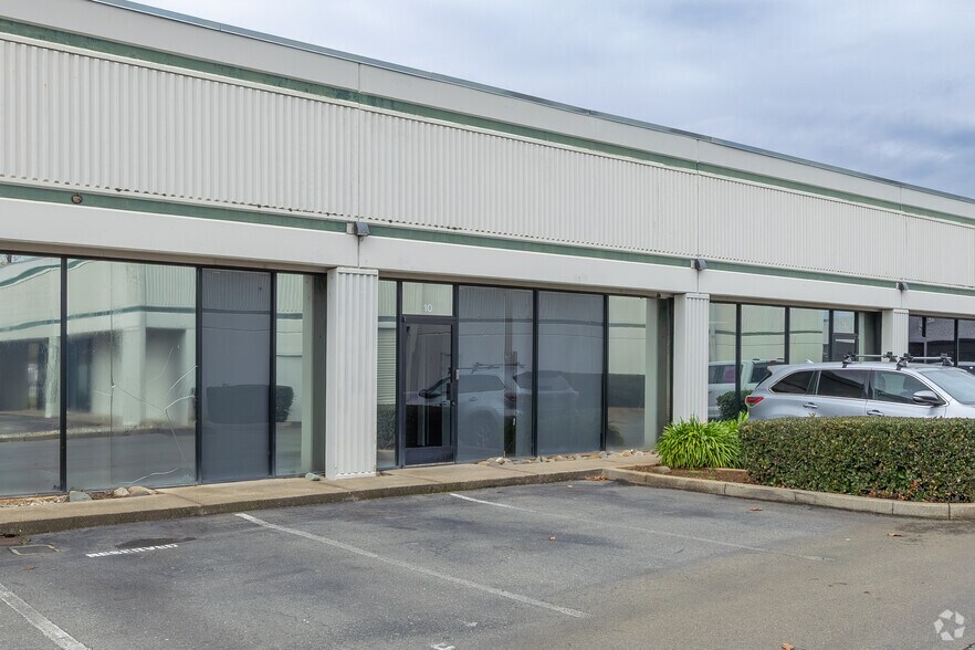 More Photos Of 6105-6115 Main Ave, Orangevale Flex For Lease