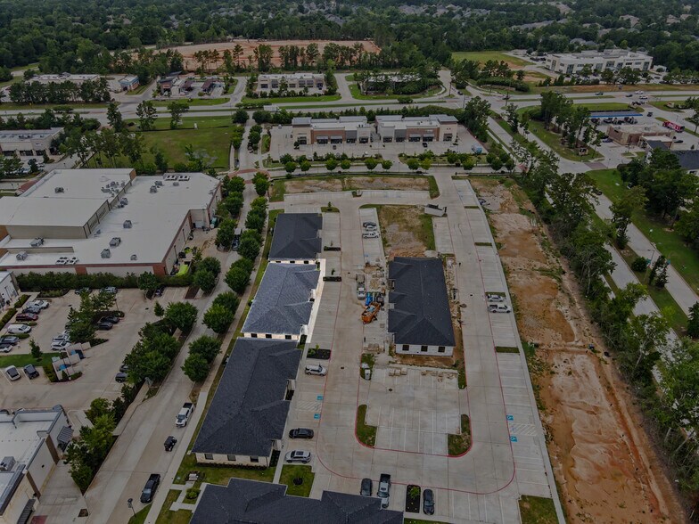 More Photos Of 625 Regal Row, Montgomery Medical For Lease