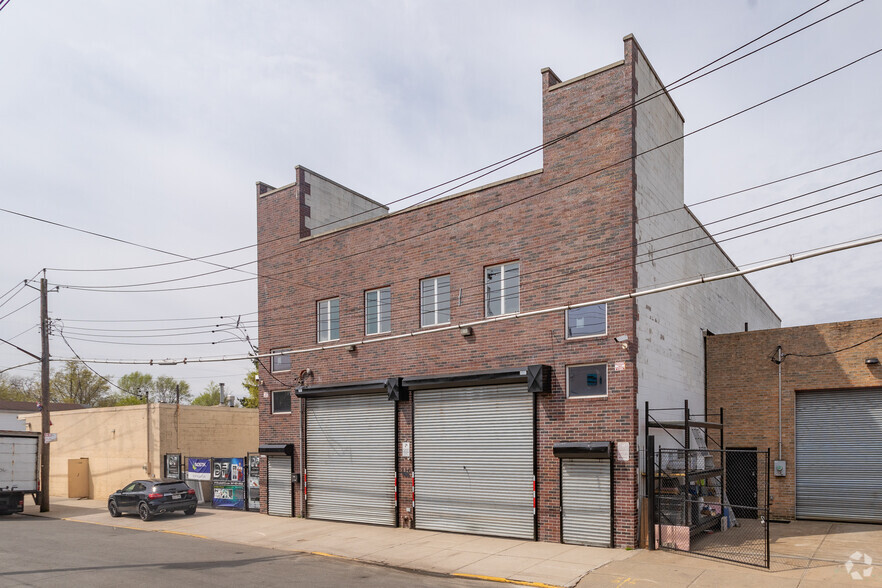 Primary Photo Of 210 Grandview Ave, Staten Island Warehouse For Lease