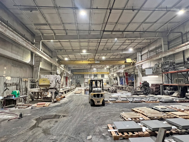 More Photos Of 711 Beaver Rd, Girard Warehouse For Sale