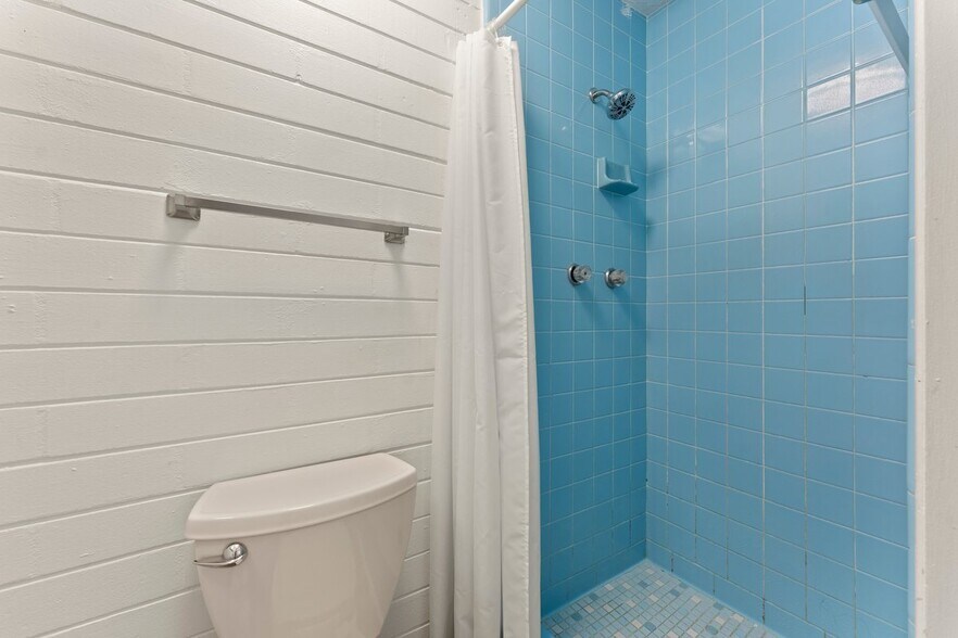 More Photos Of 1708 S Atlantic Ave, New Smyrna Beach Hotel For Sale