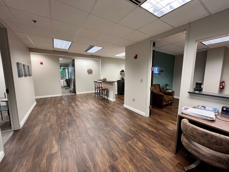 More Photos Of 308 N Peters Rd, Knoxville Office For Lease