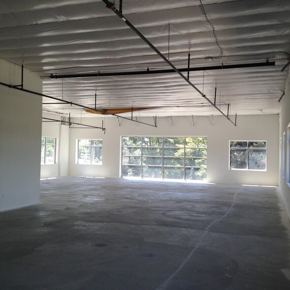 More Photos Of 2100 Main St, Longmont Office For Lease