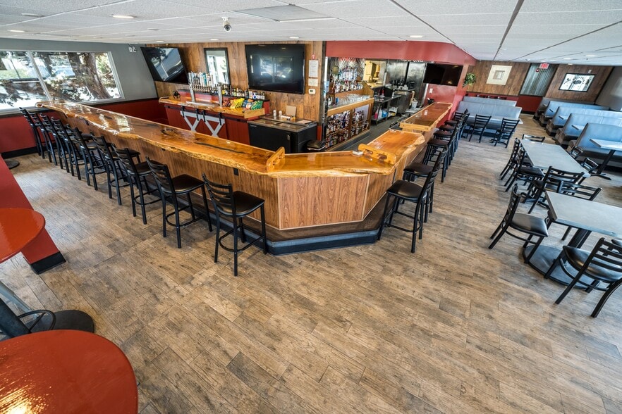 More Photos Of 850 Quintana Rd, Morro Bay Restaurant For Sale